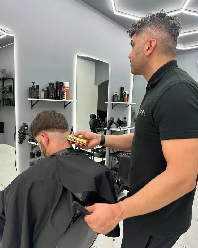 A cut in progress at Nimaz